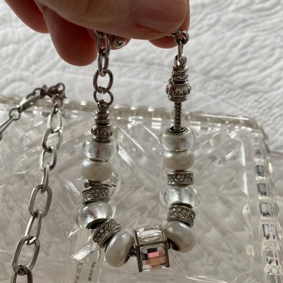 Fashion Rhinestone Blue's and White Beaded Necklace & Bracelet Lot of 3 - Picture 2 of 4